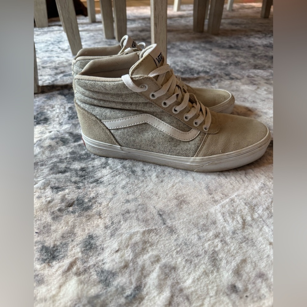 Vans Women’s Ward Grey Suede High Top Shoe - Picture 2 of 8